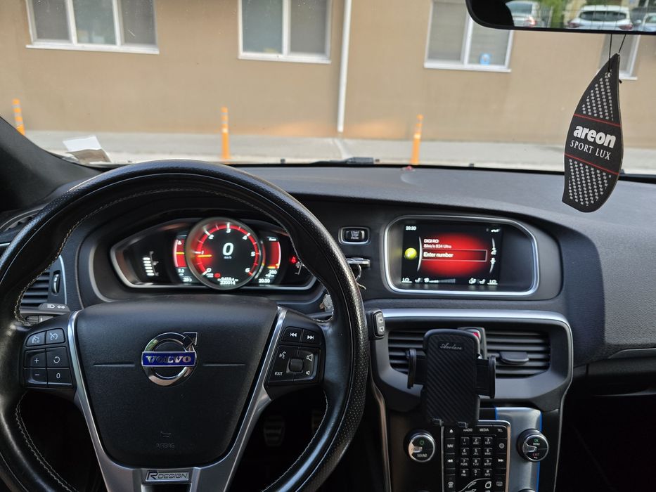 Volvo V40 / D2 / 2.0 / Diesel / Euro 6 / R-Design