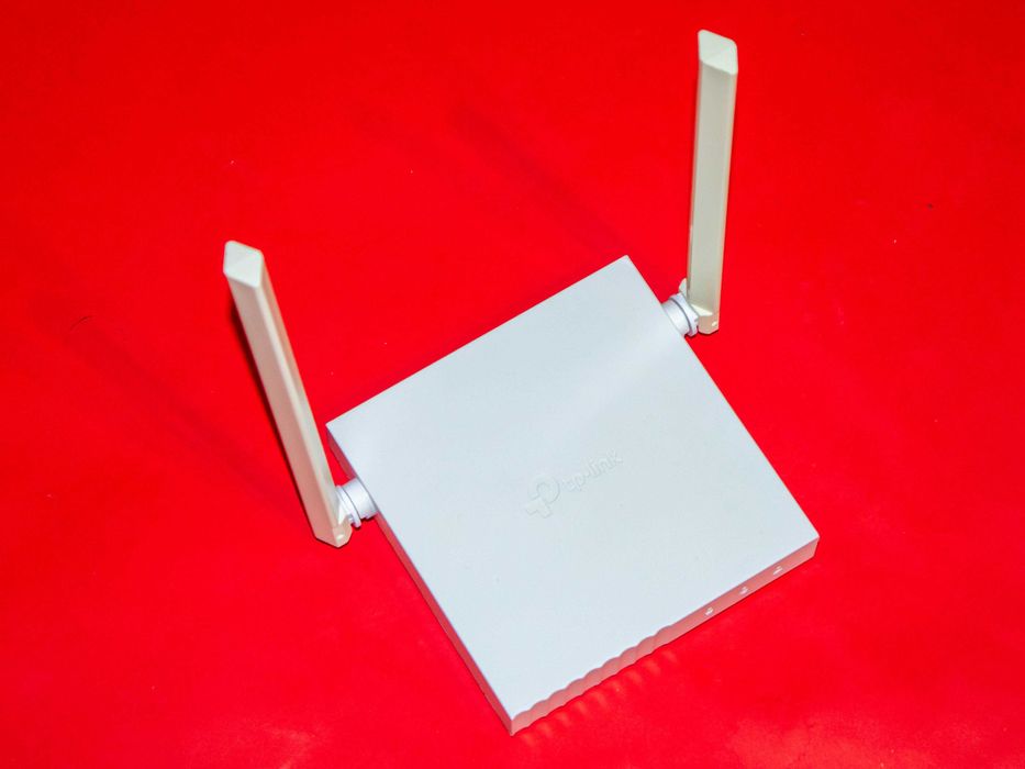 TP-Link TL-WR844N — Безжичен N Рутер 300 Mbps, 4 LAN порта, 2 антени