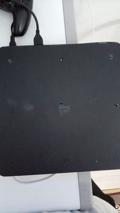 Плейстейшон 4 слим (playstation 4 slim)