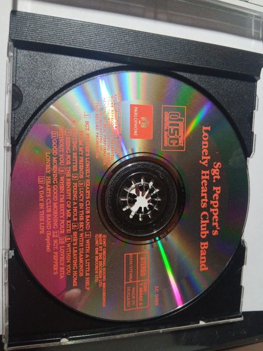 CD  1987 Beatles Sgt.Pepper's Lonely Hearts Club Band