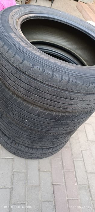 Продам шины на легковой автомобиль