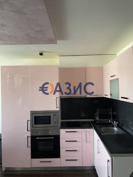 Продава се Тристаен апартамент в к.к. Слънчев бряг - 133 кв.м за 1400 €/кв.м - Снимка #2