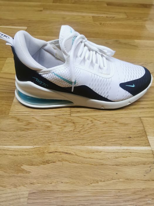 Adidași Nike Air 270