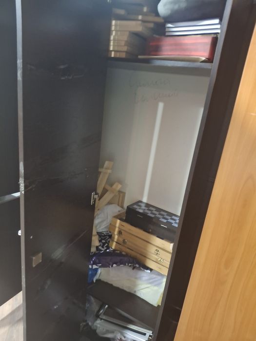 Продам шкаф плательный