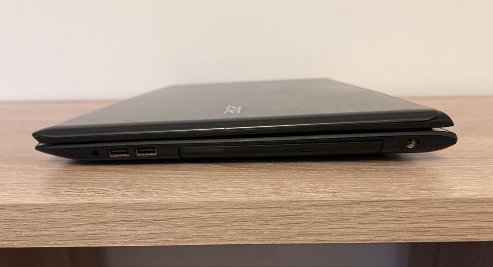 Laptop Acer Aspire E 17 (PLATA RAMBUS)