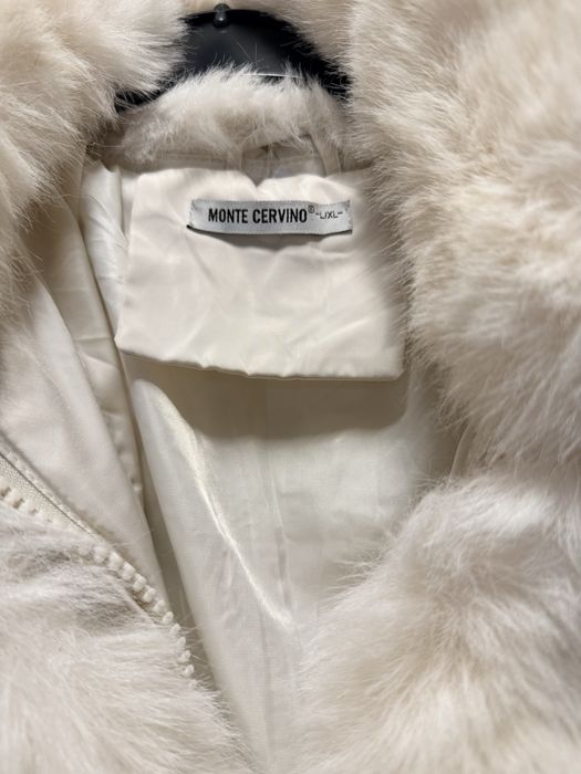 Зимно бяло уникално яке