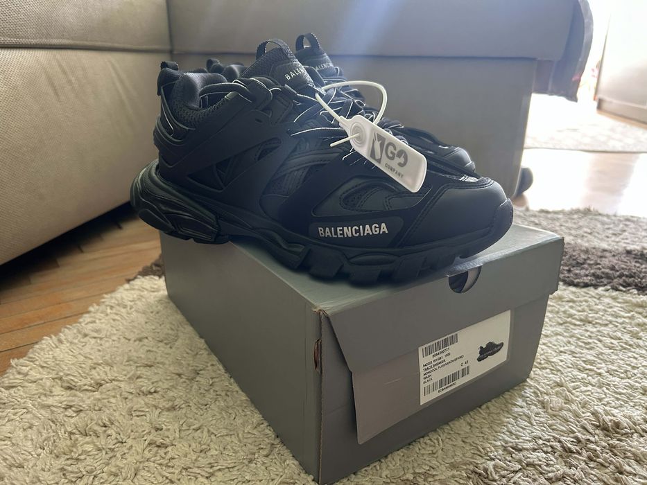 Balenciaga track black