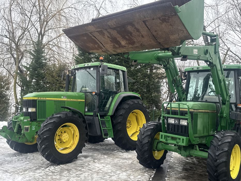 John Deere 110 cai  , Inversor, brate hidraulice frontal
