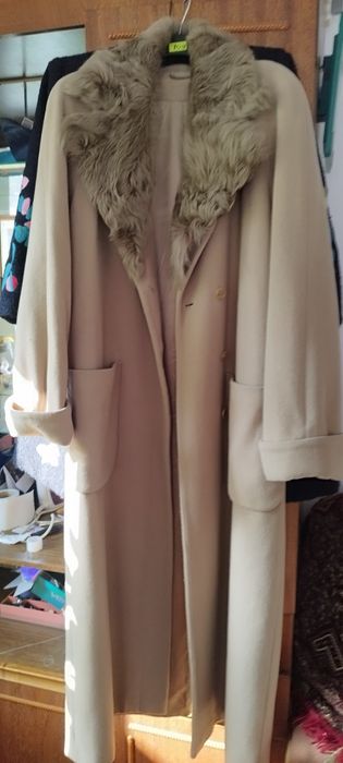 Женские шерстяные пальто