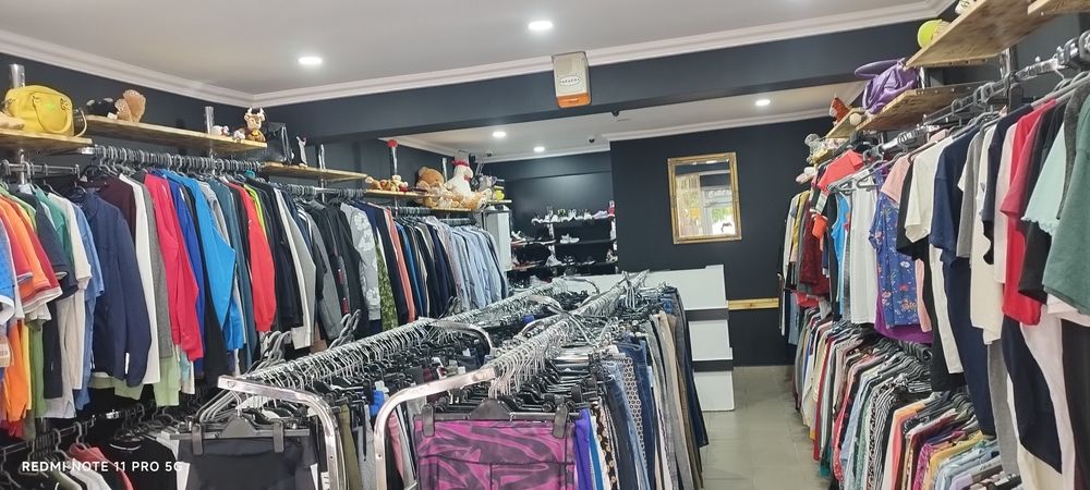 Închiriez spațiu comercial în Onesti