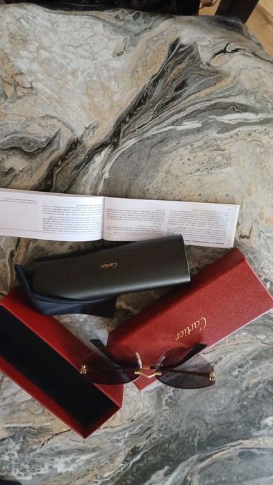 Cartier слънчеви очила с кутия и калъф