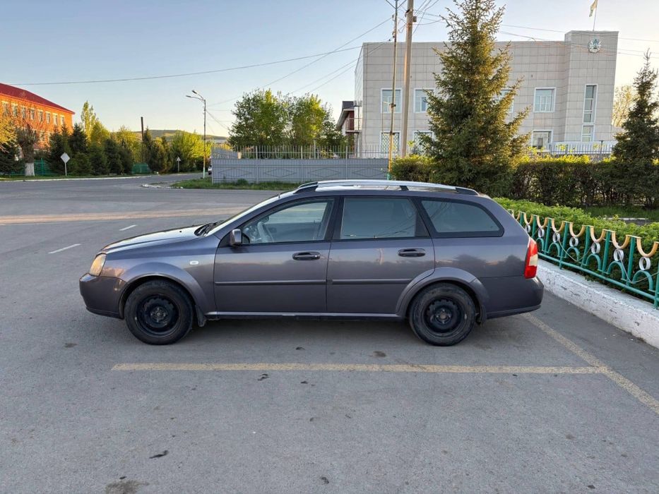 Продам машину в отличном тм