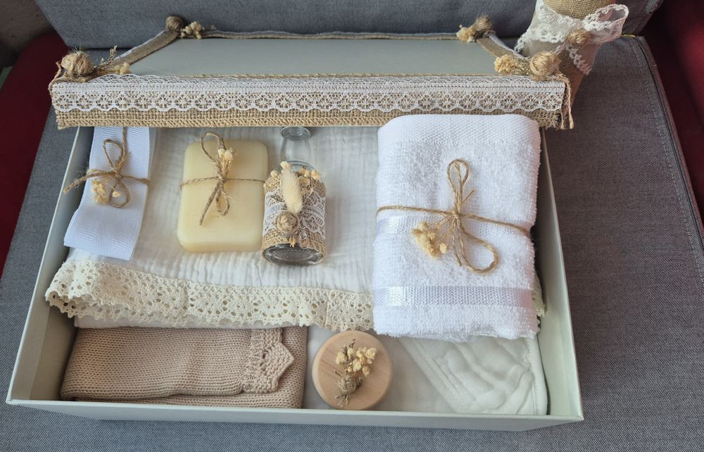 Set trusou si lumanare pentru botez
