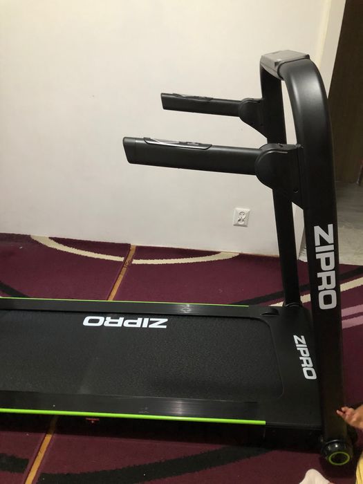 Banda de alergat Zipro Jogger 1.0-16.0 km/h, 12 programe automate