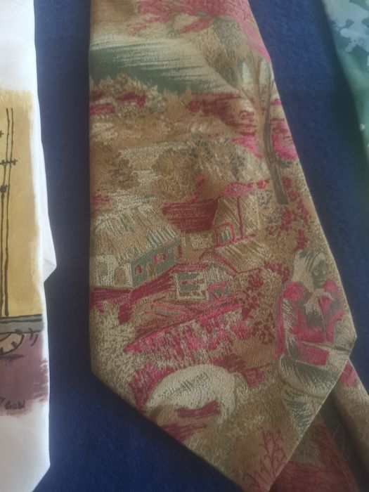 Четири копринени вратовръзки