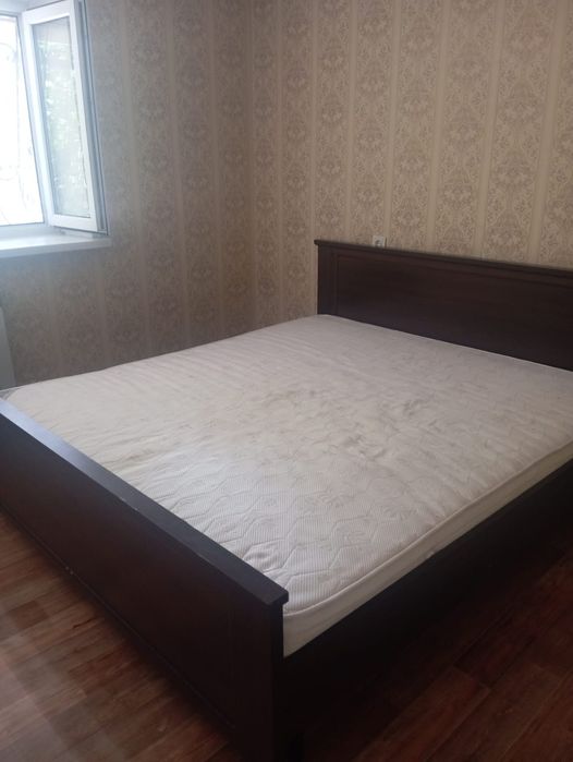 Продам двухспальную кровать