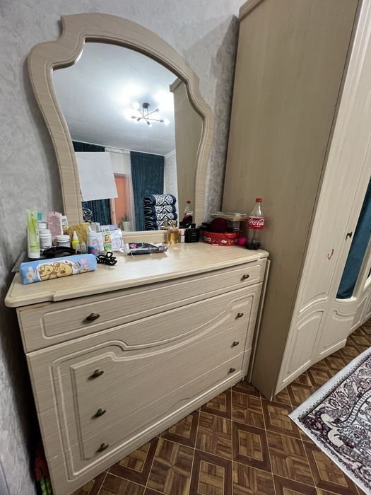 Продам Шкаф 4 дв с комодом