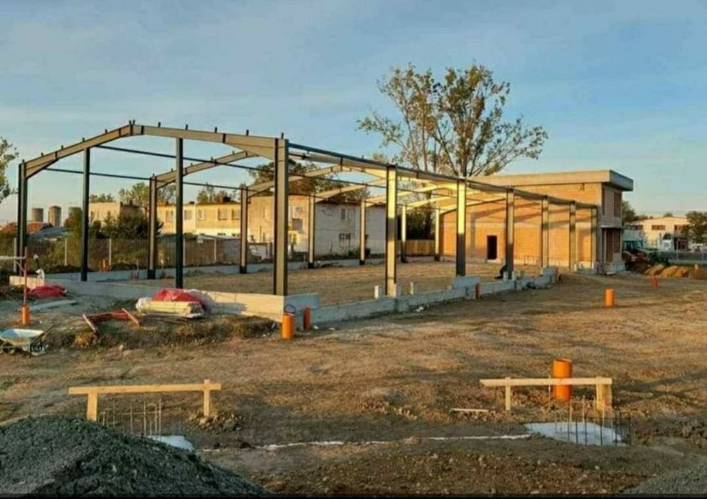 hale si structuri metalice