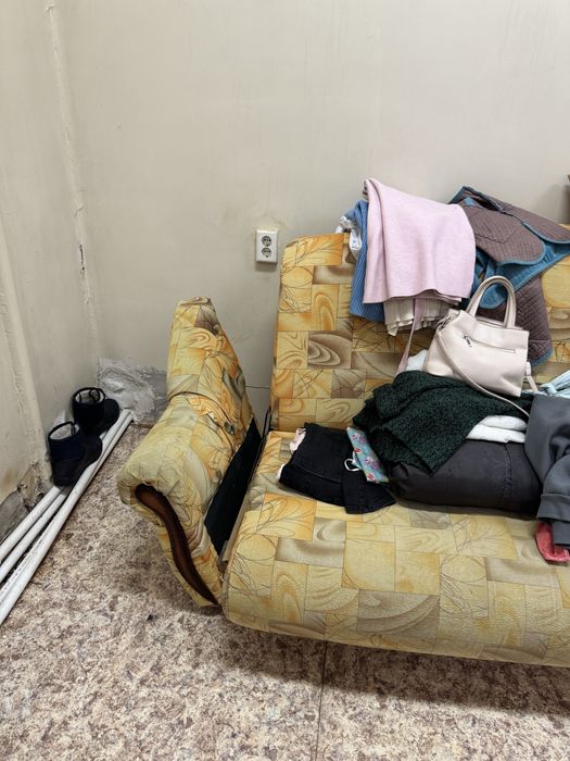 Диван даром отдам