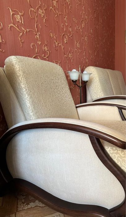 Продам диван книжка 2 кресла. Срочно. Торг