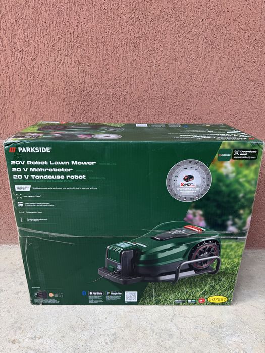 Vând Robot de tuns iarba/gazon cu acumulator Parkside Nou sigilat