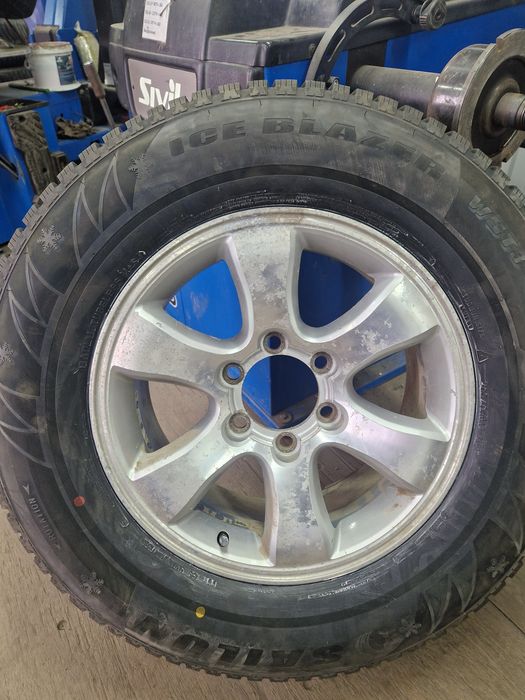 Продам шины 265-65r17