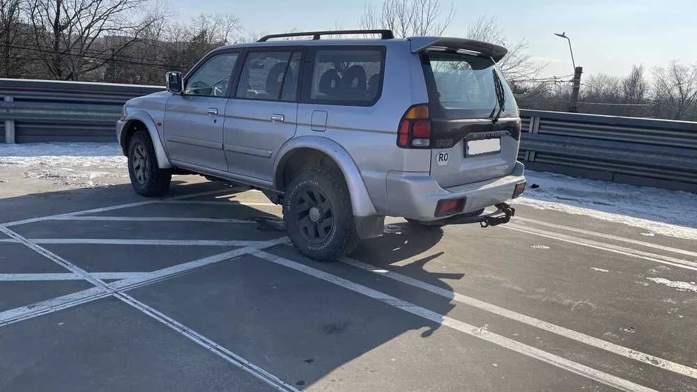 Mitsubishi Pajero Sport 4x4  2,5D,   7000 Euro +TVA