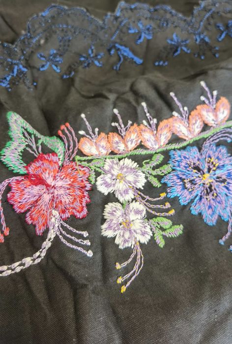 Автентична Официална Престилка от Народна Носия с Ръчна Бродерия