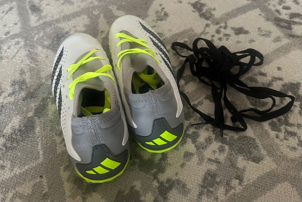 Бутсы Adidas Predator