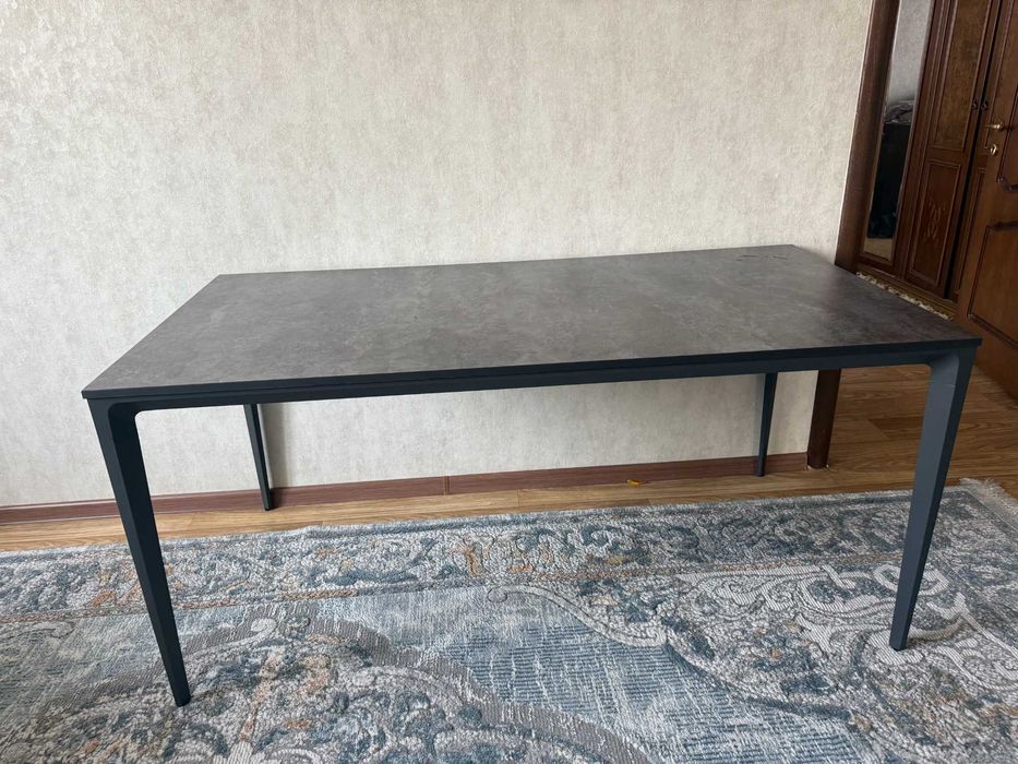 Продам стол, производство ZETA