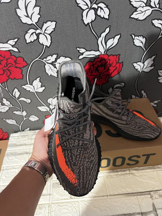 Adidas Yeezy Boost 350 V2 Carbon Beluga