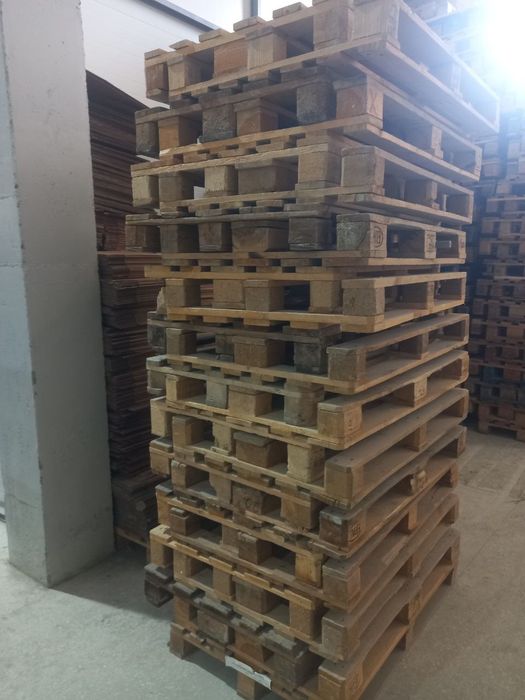 Поддоны в хорошем качестве продается цена договорная