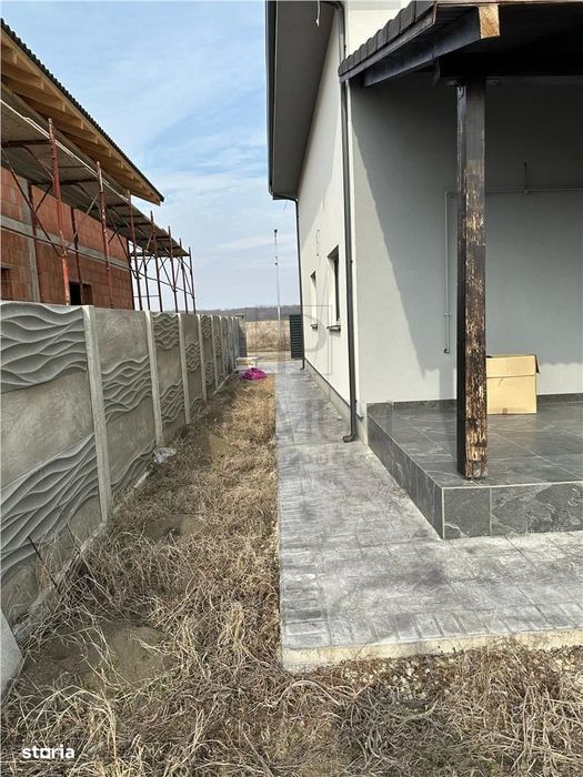 Duplex de calitate - proiect modern   - spatii generoase