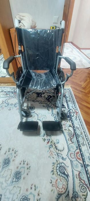 Продам инвалидную коляску