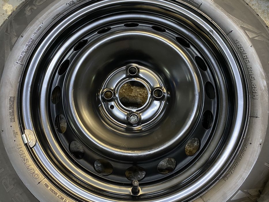 Roti vara R15 NOI Dacia Logan Lodgy Dokker Sandero 185/65R15 Nokian NOI
