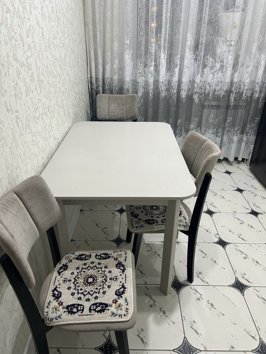 Продам стол со стульями