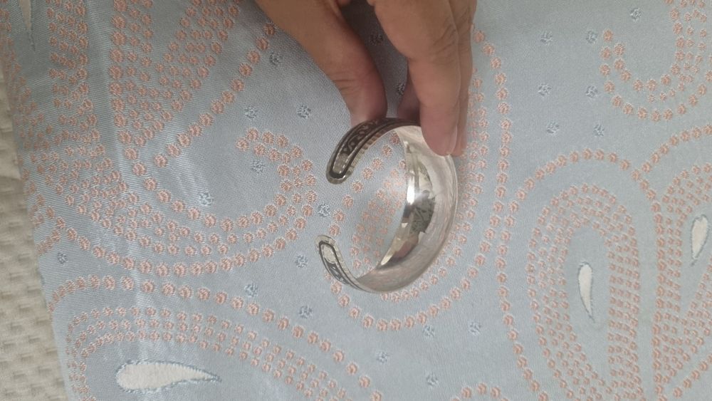 Продам браслет серебро