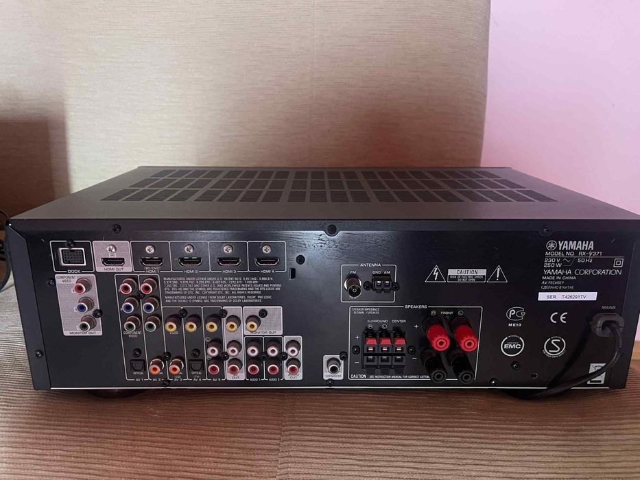 Yamaha RX V371• Natural sound•Cinema DSP•Hdmi•DTS-HD•Dolby-trueHD