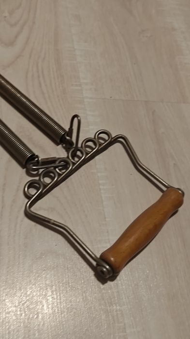 Стар фитнес уред за ръце