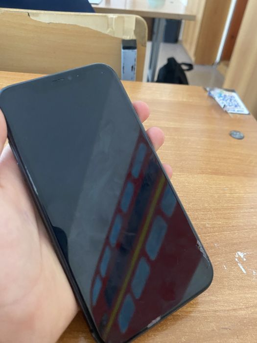 срочно продвм айфон 11
