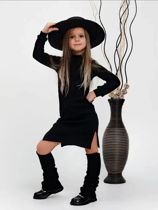 Новое платье карандаш на девочку 6-7 лет