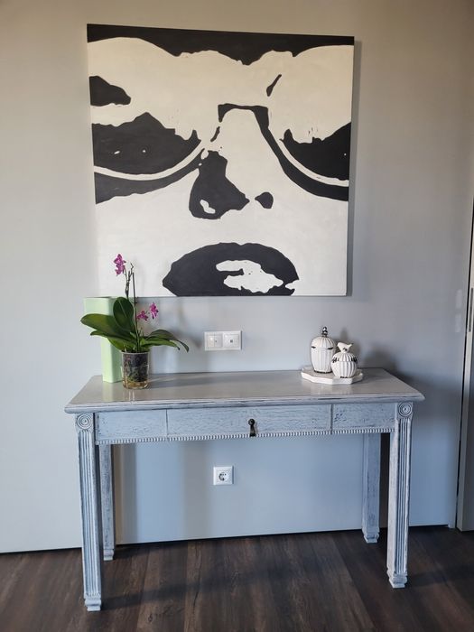 Консоль,письменный или туалетный стол