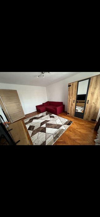 Vand apartament 2 camere , decomandat, etaj 4 ( nu are balcon) zona Marasti , vedere la strada , mobilat si utilat,