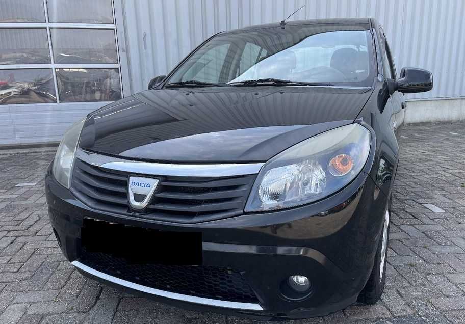 Dezmembrez Dacia Sandero 2011