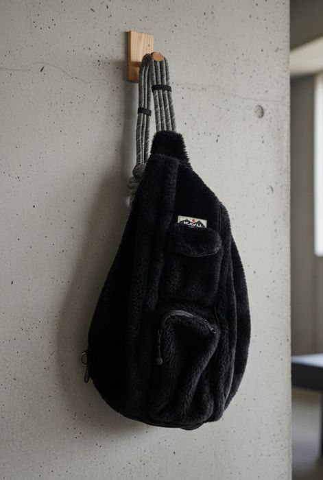 Rucsac KAVU Black Rope Fuzz Sling Bag Crossbody