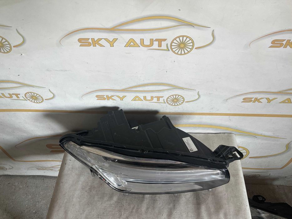 Far dreapta full led Volvo XC90 dupa 2015 cod 32228297