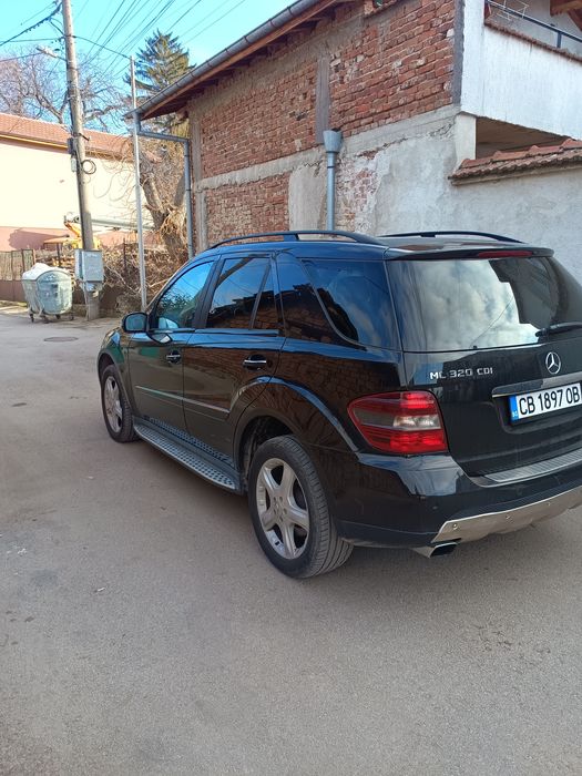 Mercedes ML W164 3.2 CDI 4 Matic цена  6000€