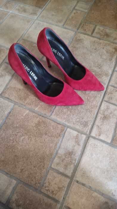Pantofi stiletto impecabili