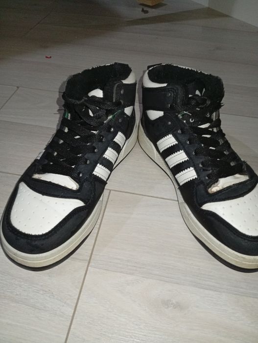 Кроссовки утеплённые