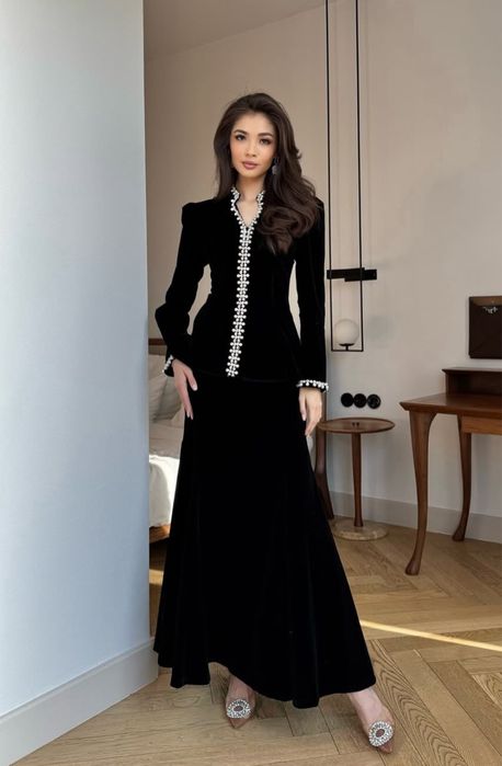 Костюм вечерний черный